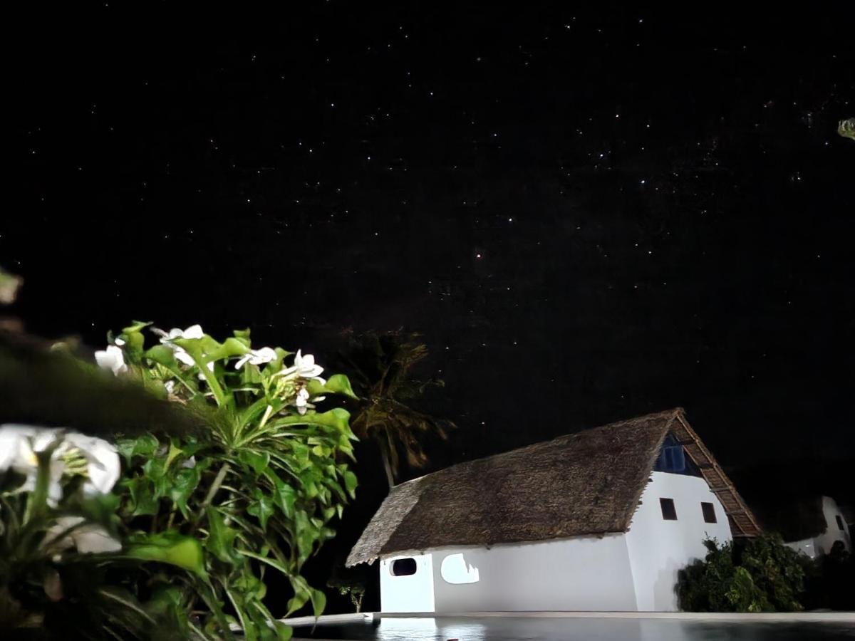 Almas Beach Boutique Hotel Makunduchi Exterior photo