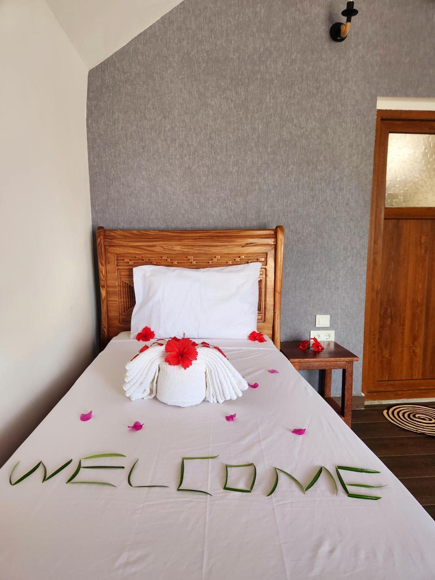 Almas Beach Boutique Hotel Makunduchi Exterior photo