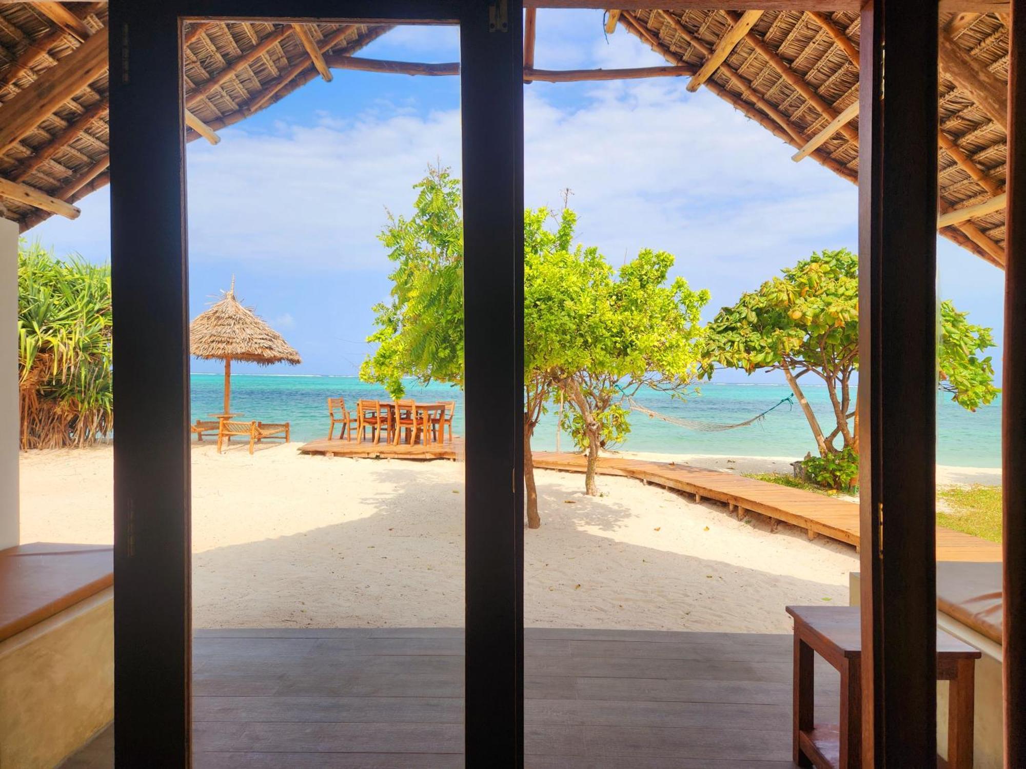 Almas Beach Boutique Hotel Makunduchi Exterior photo